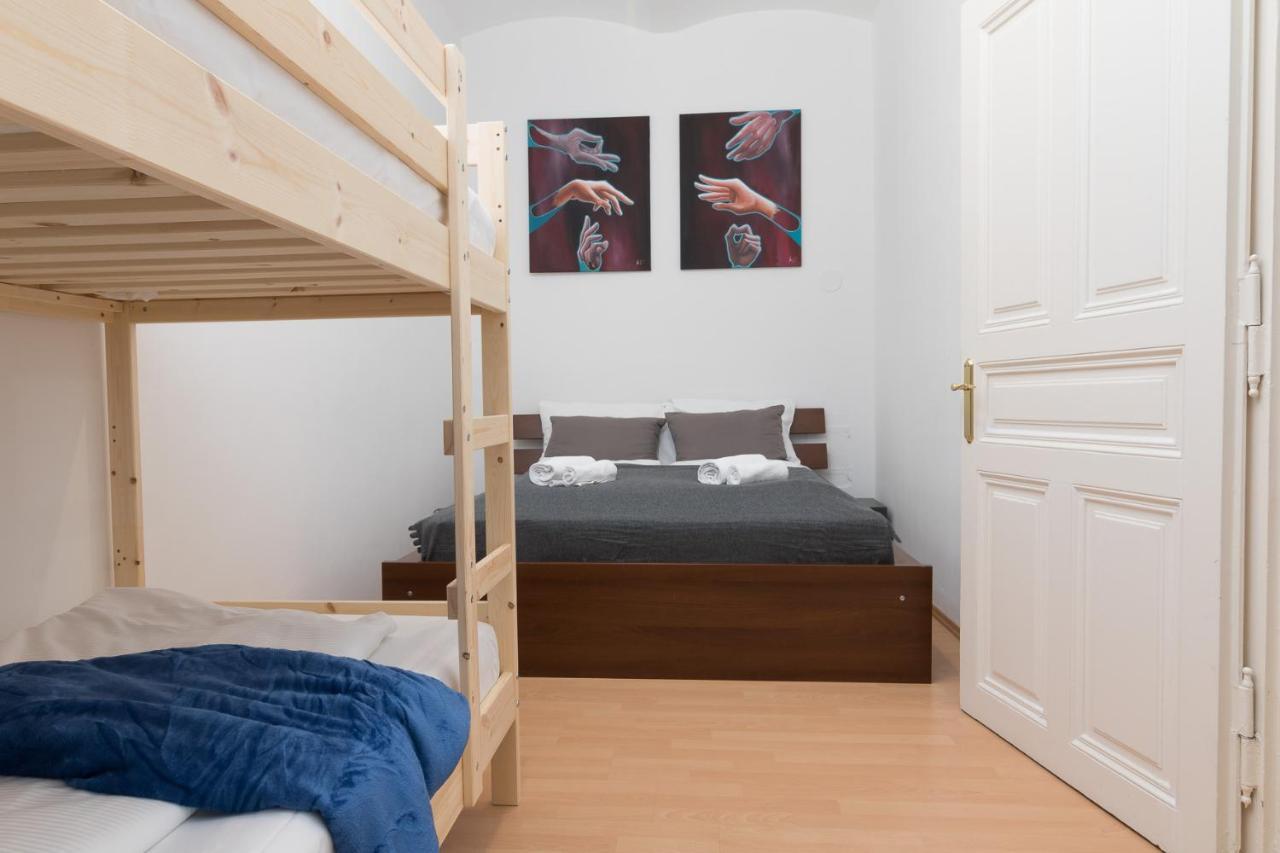 Spacious 2 Bedrooms Apartment In 4Th District Near Karlskirche Wien Exterior foto